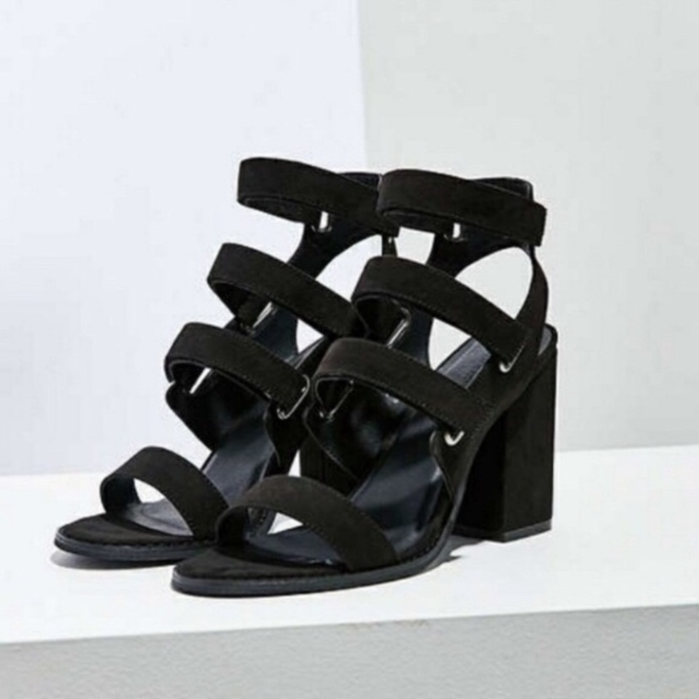 Urban outfitters sandal heel